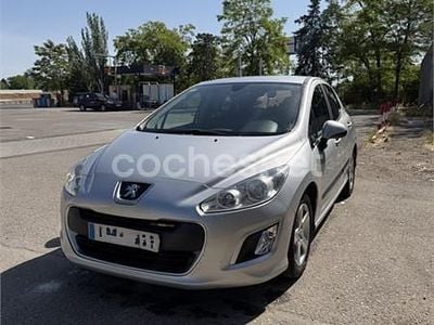 Usado Peugeot 308 Business-Line 92 HP (67 kW) 2012 Cinzento Sedan