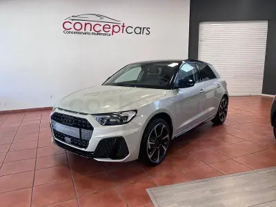 Nuevo Audi A1 Sportback Black Edition 116 CV (85 kW) 2026 Gris / plata Utilitario