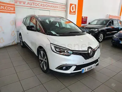 Begagnad Renault Grand Scénic IV Life 120 HK (88 kW) 2019 Vit Minibuss