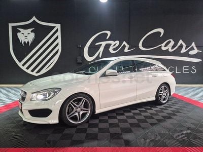 Usado Mercedes CLA200 Shooting Brake AMG line 136 CV (100 kW) 2015 Blanco Familiar