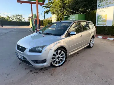 Usado Ford Focus S 136 CV (100 kW) 2007 Gris / plata Familiar