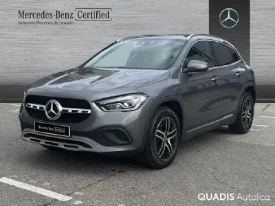 Usado Mercedes GLA200 Progressive 163 CV (119 kW) 2023 Gris / plata SUV