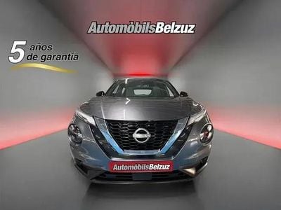 Käytetty Nissan Juke N-Connecta 115 HP (84 kW) 2024 Harmaa Katumaasturi