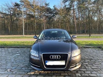 Usado Audi A3 Attraction 105 CV (77 kW) 2011 Marrón Utilitario