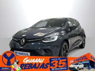 Usado Renault Clio Zen 90 CV (66 kW) 2018 Gris Utilitario
