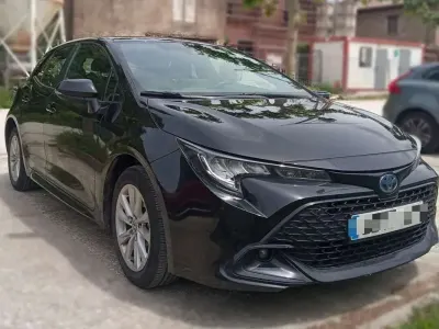 Usado Toyota Corolla Active 140 CV (102 kW) 2023 Negro SUV