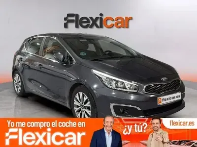 Usado Kia Ceed GT 90 CV (66 kW) 2017 Gris Berlina
