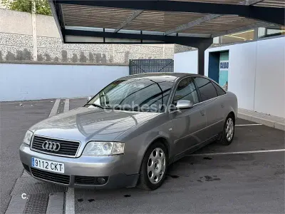 Usado Audi A6 130 CV (95 kW) 2003 Gris / plata Berlina