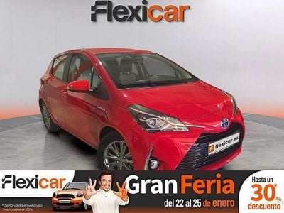 Rojo Usado 2018 Toyota Yaris Hybrid Advance Berlina | 15.590 € (Precio justo)