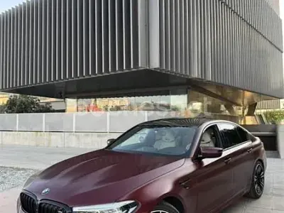 Usado BMW M5 Shadowline 560 CV (411 kW) 2018 Granate Berlina