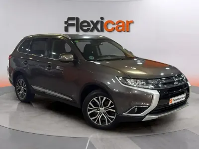 Usado Mitsubishi Outlander Motion 150 CV (110 kW) 2017 Marrón SUV