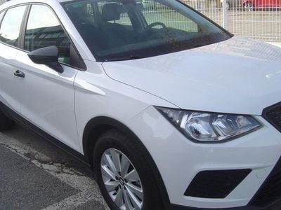 Usado Seat Arona Reference 95 CV (69 kW) 2019 Blanco SUV