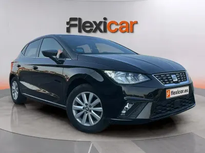 Usado Seat Ibiza FR 110 CV (80 kW) 2021 Negro Utilitario