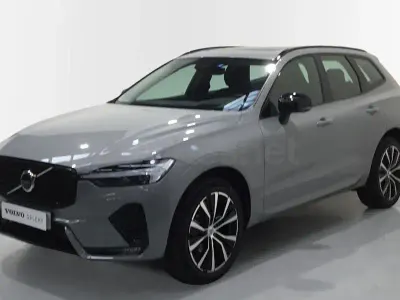 Usado Volvo XC60 Ultra 250 CV (183 kW) 2025 Gris / plata SUV