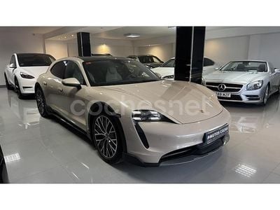 Eléctrico Usado 2021 Porsche Taycan Cross Turismo Familiar | 67.900 € (Un poco caro)