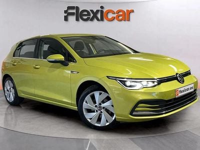 Amarillo Usado 2021 VW Golf Life Berlina | 20.990 € (Super precio)