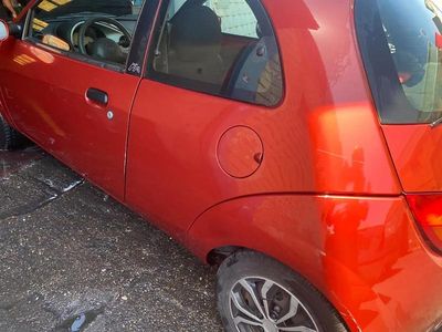 Usado Ford Ka 70 CV (51 kW) 2008 Rojo Utilitario