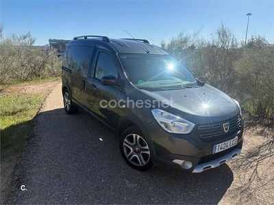 Usado Dacia Dokker Essentiel 95 HP (69 kW) 2019 Preto Monovolume