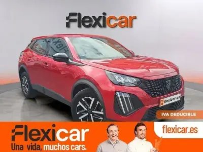 Usado Peugeot 2008 Active 100 CV (73 kW) 2023 Rojo SUV