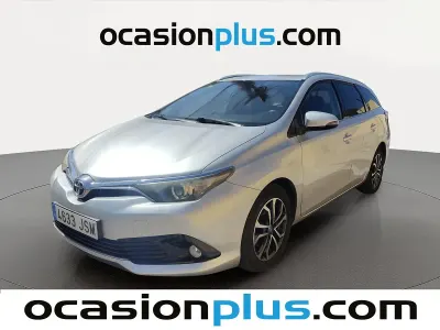 Usado Toyota Auris Active 112 CV (82 kW) 2016 Gris plata Familiar