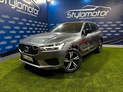 Gris / plata Usado 2021 Volvo XC60 R-Design SUV | 33.490 € (Un poco caro)