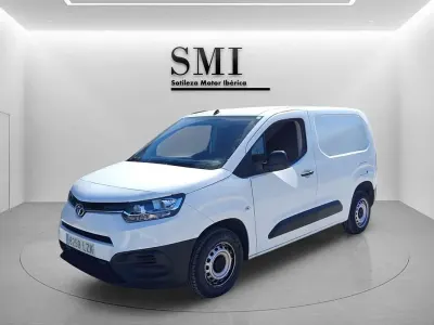 Usado Toyota Proace City City 102 CV (75 kW) 2021 Blanco Monovolumen