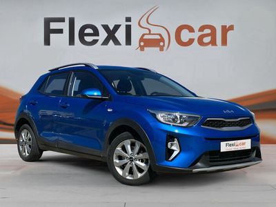 usado Kia Stonic 1.0 T-GDi 74kW (100CV) MHEV iMT Concept Híbrido en Flexicar Valdepeñas