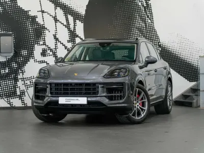 Usado Porsche Cayenne 475 CV (349 kW) 2025 Gris SUV