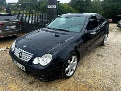 Usado Mercedes C180 Sport Edition 143 CV (105 kW) 2005 Negro Berlina