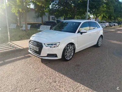 Usado Audi A3 116 CV (85 kW) 2019 Blanco Berlina