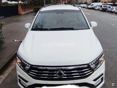 Blanco Usado 2018 Ssangyong (KGM) Rodius Limited Monovolumen | 18.500 € (Caro)