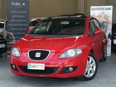 Usado Seat Leon Stylance 105 CV (77 kW) 2007 Rojo Utilitario