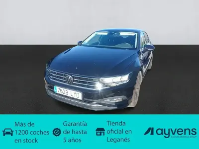 Usado VW Passat Executive 150 CV (110 kW) 2022 Negro Familiar