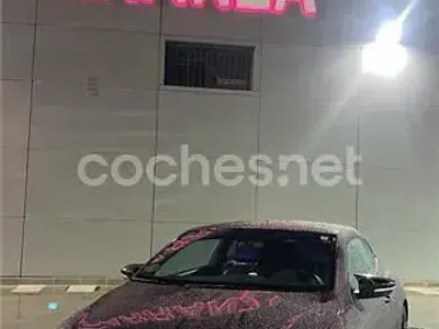 Usado VW Scirocco 160 CV (117 kW) 2009 Violeta / lila Coupe