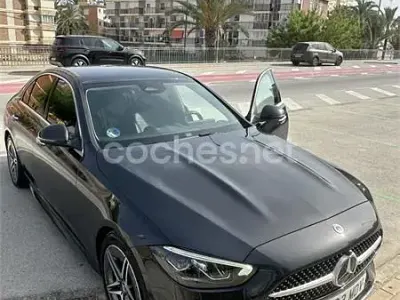 Usado Mercedes C200 163 CV (119 kW) 2023 Negro Berlina