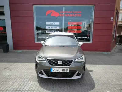 Usado Seat Arona Xperience 110 CV (80 kW) 2023 Gris SUV