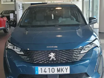 Usado Peugeot e-3008 Allure 143 kW (195 CV) 2023 Otro SUV