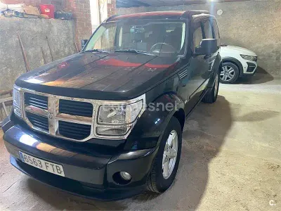 Usado Dodge Nitro SXT 177 CV (130 kW) 2007 Negro SUV