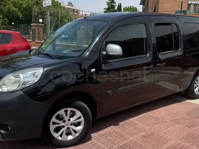 Usado Renault Kangoo 110 CV (80 kW) 2016 Negro Monovolumen