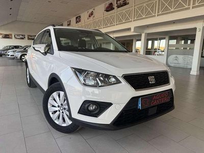 Usado Seat Arona Ecomotive 110 CV (80 kW) 2020 Blanco SUV