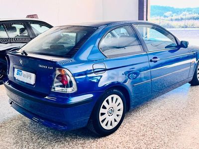 Usado BMW 320 150 CV (110 kW) 2002 Azul Berlina
