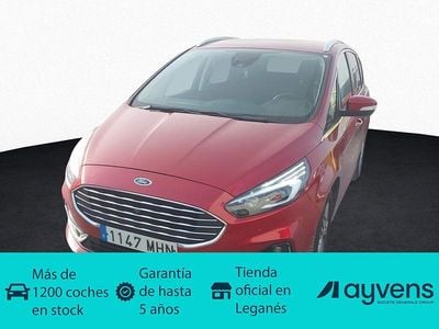 Begagnad Ford S-MAX Titanium 190 HK (139 kW) 2023 Röd Minibuss