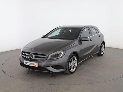 Usado Mercedes A180 Urban 111 CV (81 kW) 2015 Gris Berlina