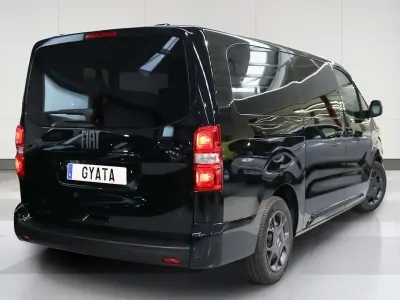 Usado Fiat Ulysse S 130 kW (177 CV) 2025 Negro Monovolumen