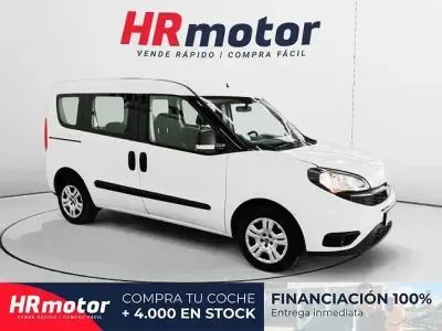 Usado Fiat Doblò 105 CV (77 kW) 2022 Blanco Monovolumen