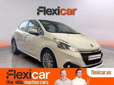 Usado Peugeot 208 Active 82 CV (60 kW) 2019 Blanco Utilitario