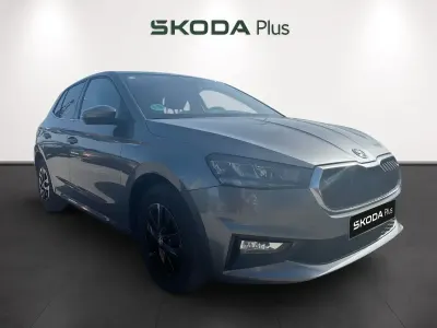 Usado Skoda Fabia Selection 115 CV (84 kW) 2025 Gris Utilitario