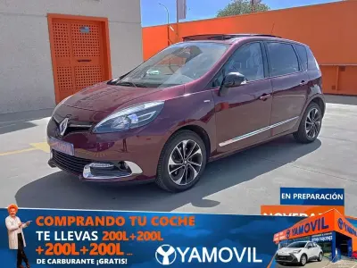 Usado Renault Scenic E-Tech Bose Edition 110 CV (80 kW) 2015 Rojo Monovolumen