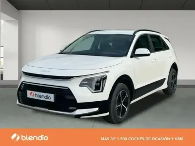 Usado Kia Niro 129 HP (94 kW) 2025 Branco SUV