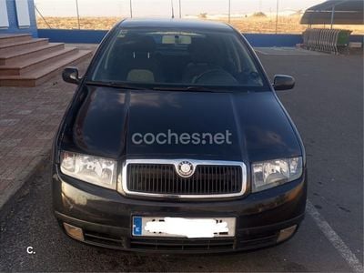 Usado Skoda Fabia Elegance 75 CV (55 kW) 2004 Negro Berlina